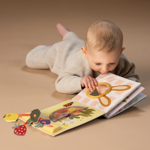 Knížka s aktivitami Garden My 1st Busy Book